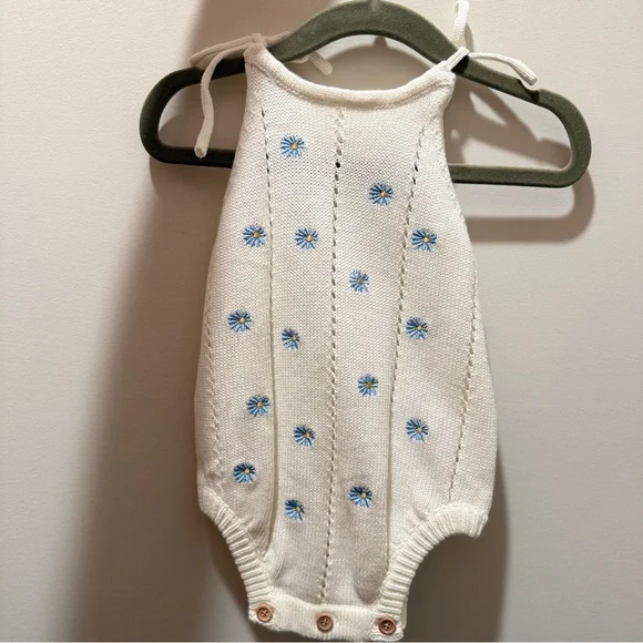 Oat Co. Heirloom Onesie - Blue Daisy